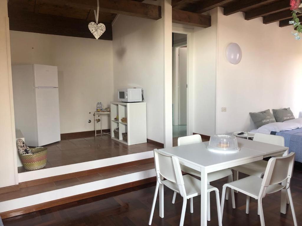 Attico By Marconi 11 Bed & Breakfast Besozzo Luaran gambar