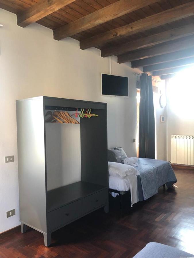 Attico By Marconi 11 Bed & Breakfast Besozzo Luaran gambar