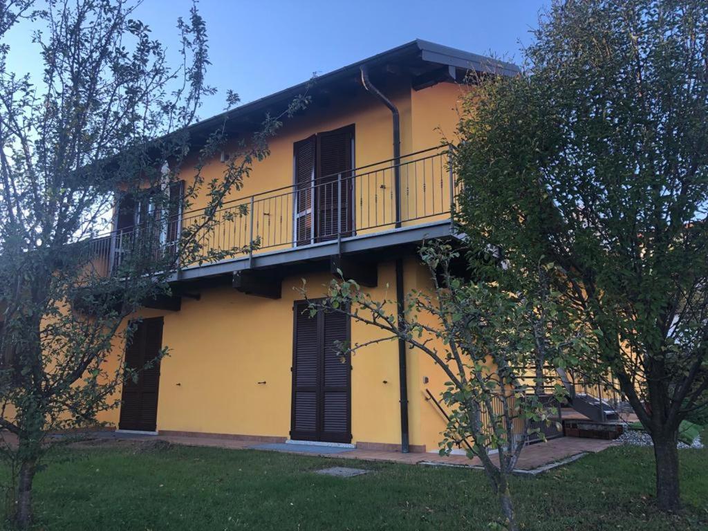Attico By Marconi 11 Bed & Breakfast Besozzo Luaran gambar